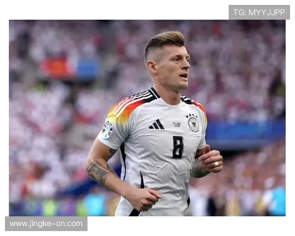 足球明星克罗斯的纹身故事与背后的意义解析 足球明星克罗斯的纹身故事与背后的意义解析