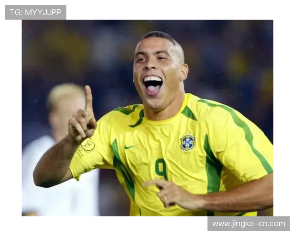 足球明星利马精彩瞬间照片分享展现其独特魅力与风采